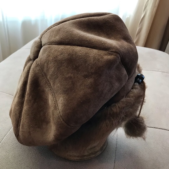 Accessories - ♓️🅿️Faux fur beret hat one of a kind hand made